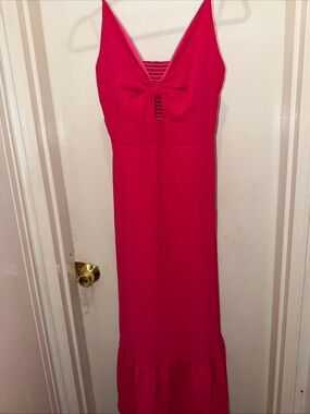 Sleeveless Fuchsia Maxi Dress with V-Neck Detail